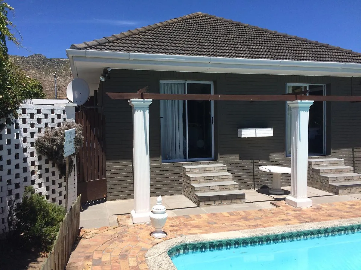 Leo'S Den Bed & Breakfast Fish Hoek 0*,  South Africa