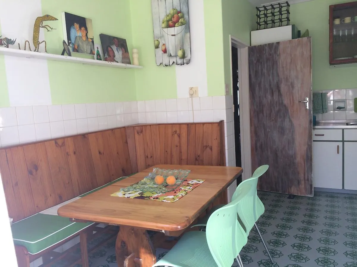 Leo'S Den Bed & Breakfast Fish Hoek